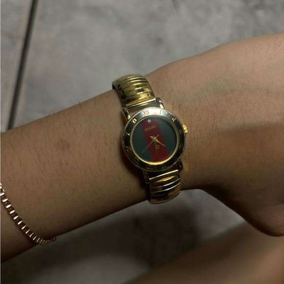 Gucci Gold and Green Women's Watch - Picture 2 of 3